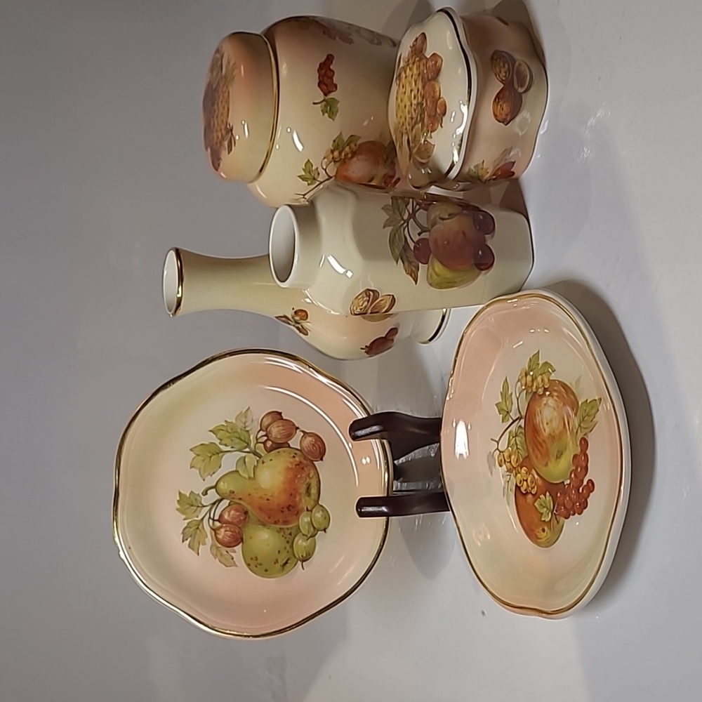 Vintage Royal worcester palissy fruit patterns vase and jar .dish. Trink…